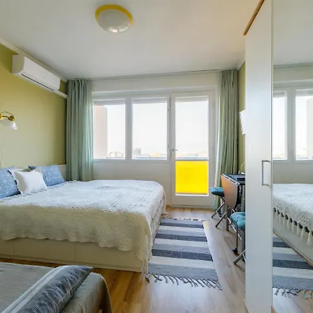 Апартаменты Golden Gate By Interhome