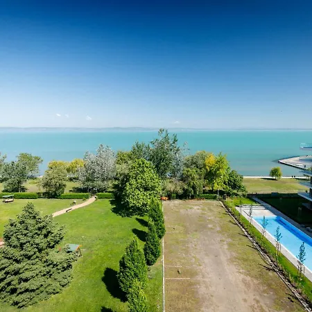 Апартаменты Golden Gate By Interhome